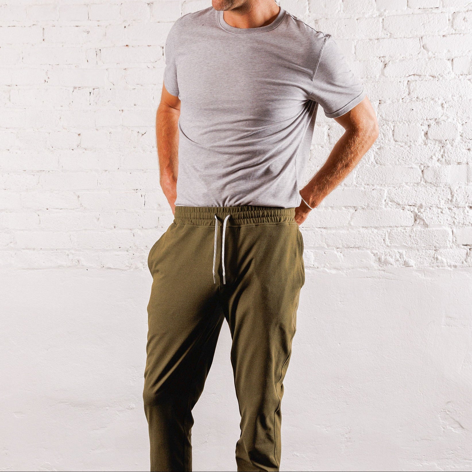 Recharge Jogger in Dark Olive | Men's lounge pants | Myles
